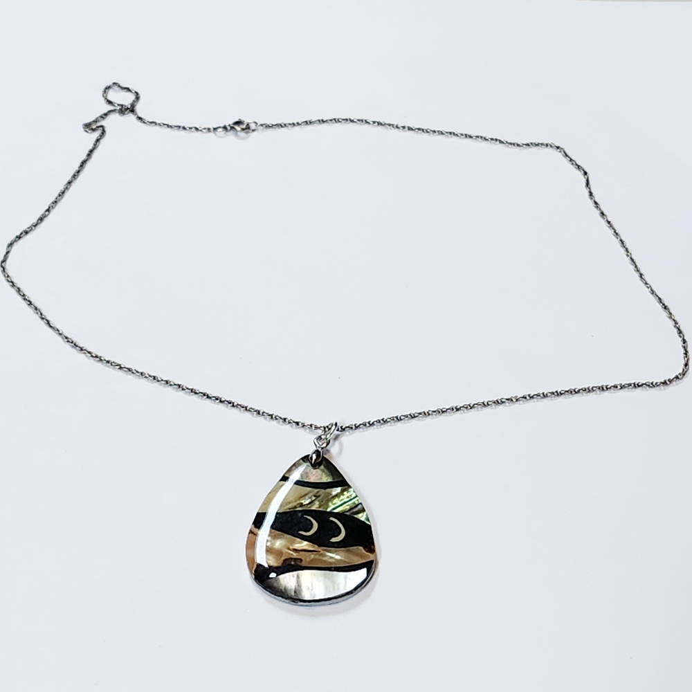 Abalone & Mother of Pearl Teardrop Pendant Necklace On A 925 Chain